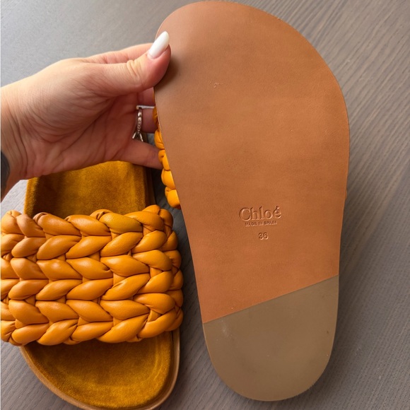 Chloe
Kacey Woven Calfskin Flat Sandals - Picture 3 of 4